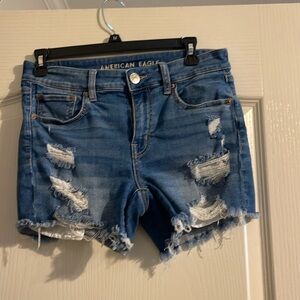 American Eagle Midi shorts